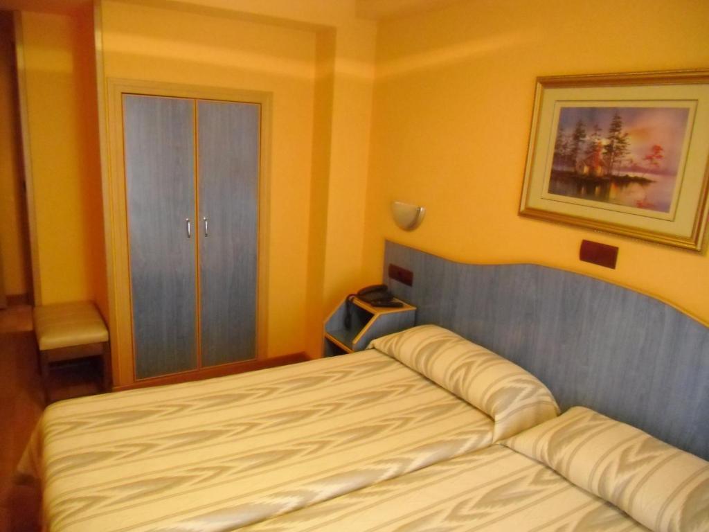 Hostal Don Suero Леон Екстериор снимка