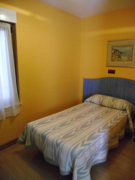 Hostal Don Suero Леон Екстериор снимка